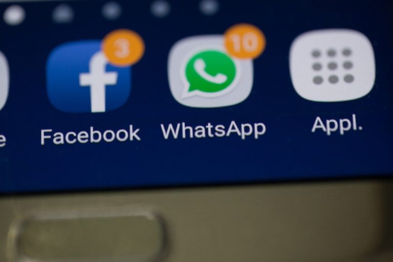 Why Is Facebook And WhatsApp Not Working?