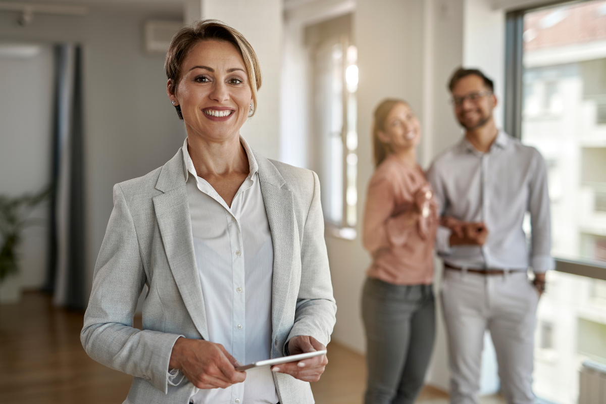 How Experienced Real Estate Agents Work and Deliver Quality Services